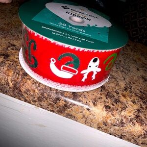 Christmas decorations (ribbons)